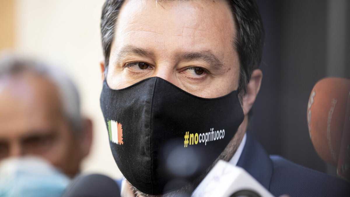 Immagine di Dopo Renzi, anche Salvini: "Sì, ho visto lo 007 Mancini, magari anche in autogrill"