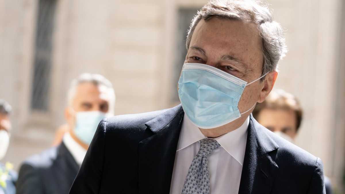 Immagine di Task force e assunzioni: Draghi assillato dai ministri sul Pnrr