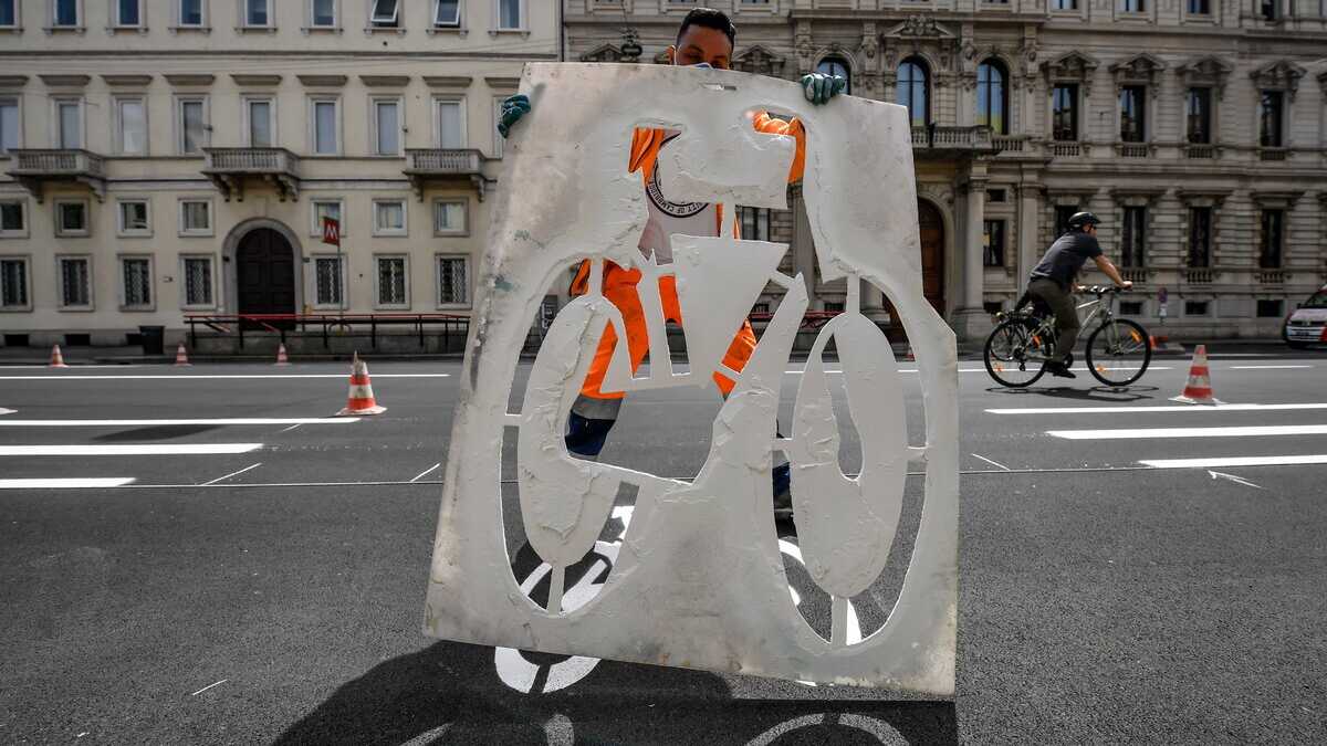 Immagine di Se Milano deve tornare a correre, non è meglio togliere un po’ di quelle assurde ciclabili?