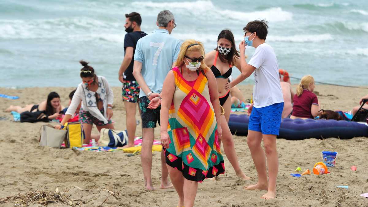 Immagine di Vacanze col vaccino: ma nelle zone balneari c'è il nodo della seconda dose
