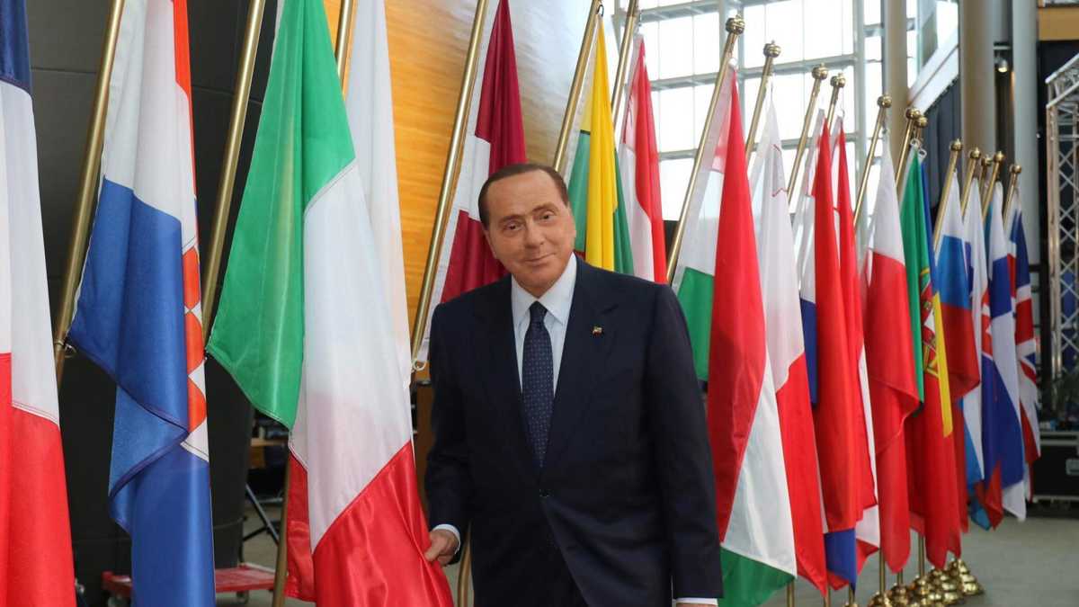 Immagine di Dieci domande a favore del Cav.