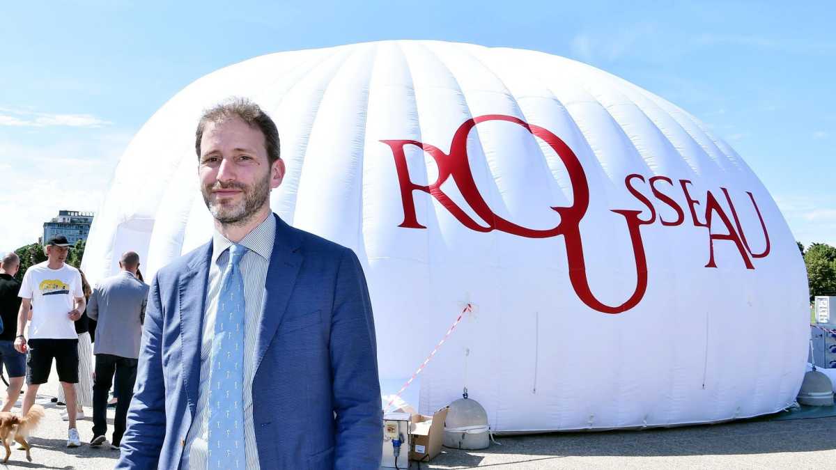 Immagine di Milano violenta. Il M5s fa irruzione nella Casaleggio Associati per farsi dare i dati degli iscritti