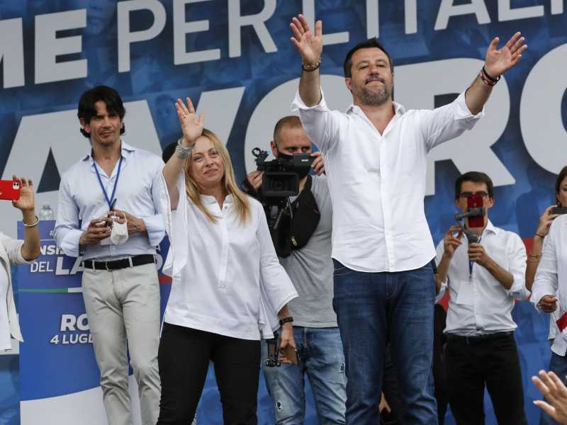 Salvini e Meloni: chi copia chi?