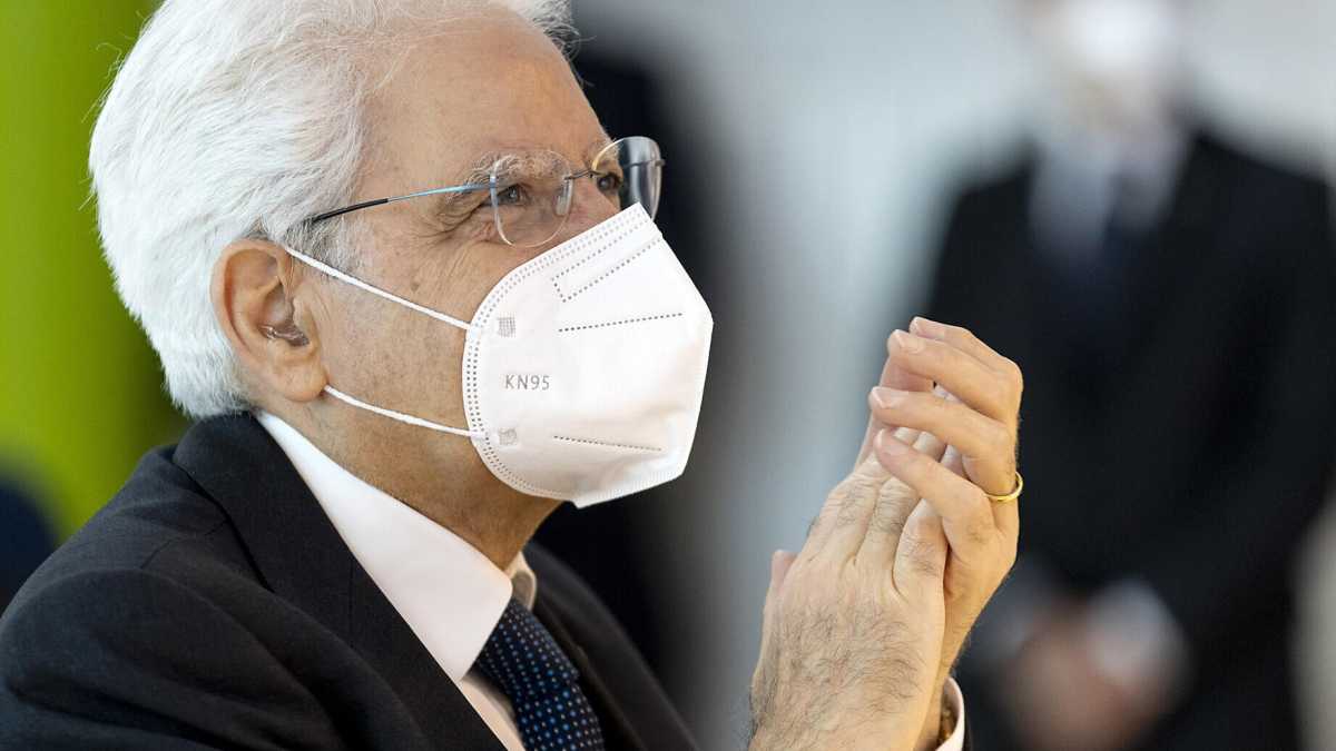 Immagine di Mattarella dice di no al mandato bis. Lo fece anche Napolitano