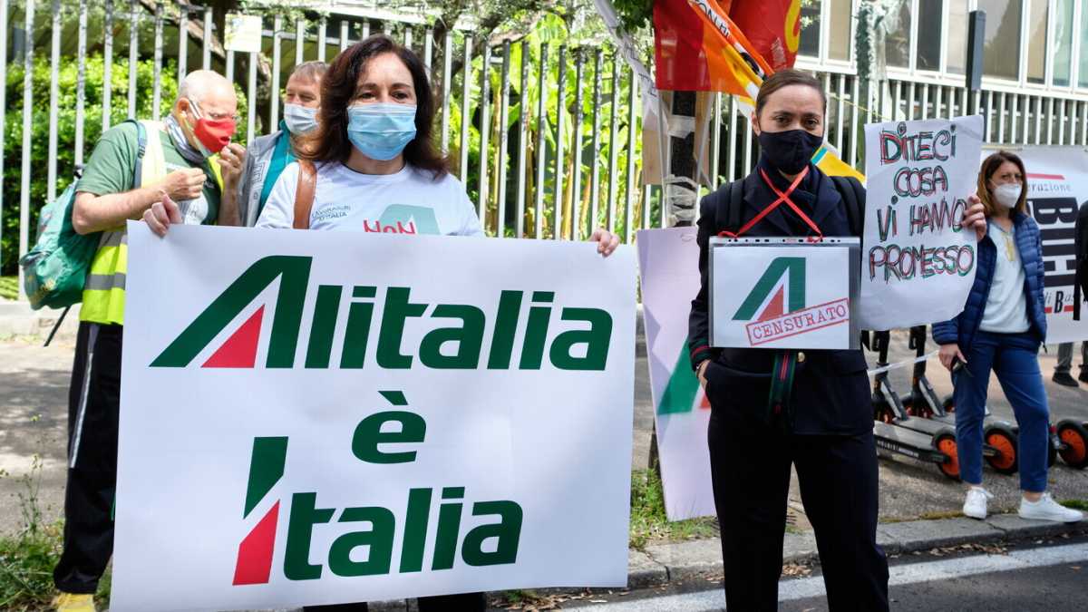 Immagine di Il decreto Sostegni certifica che su Alitalia Draghi è in alto mare