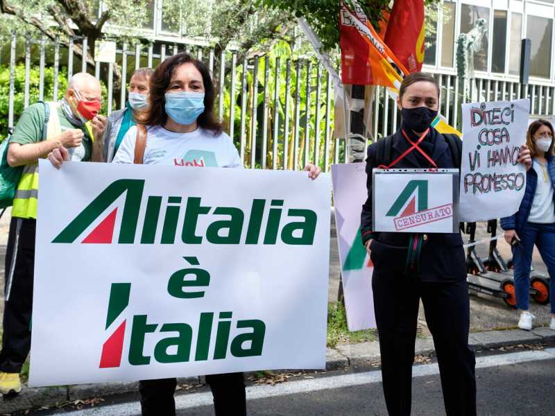 Il decreto Sostegni certifica che su Alitalia Draghi è in alto mare