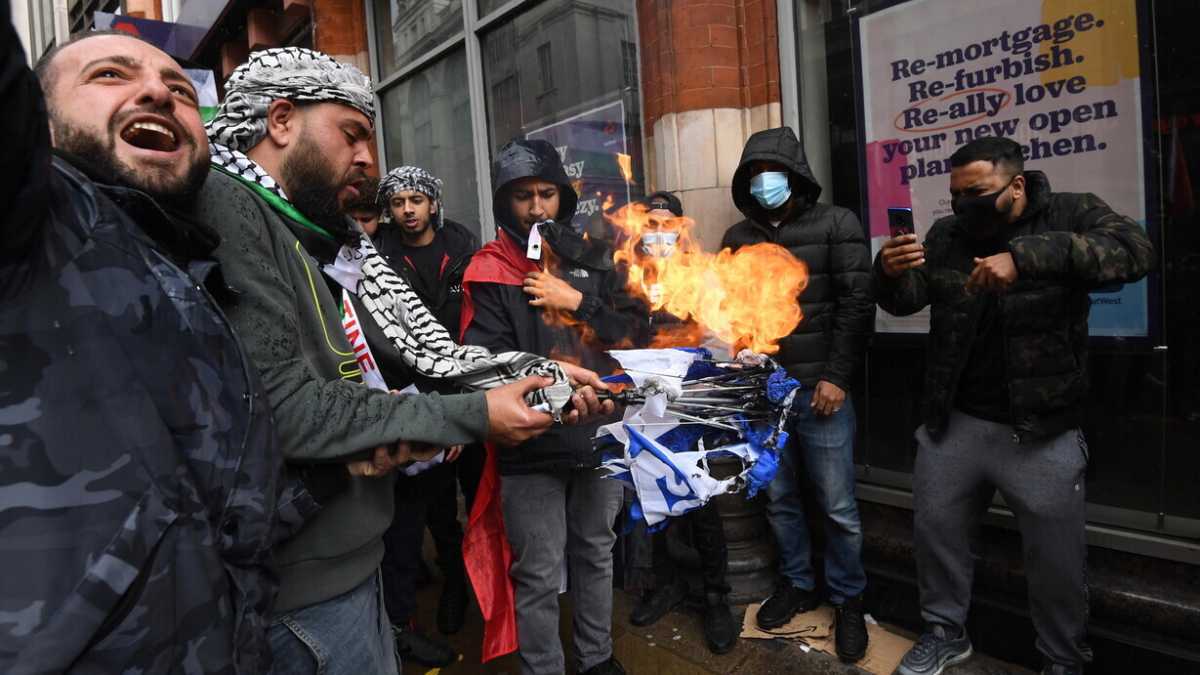 Immagine di "Vittoria" a Gaza