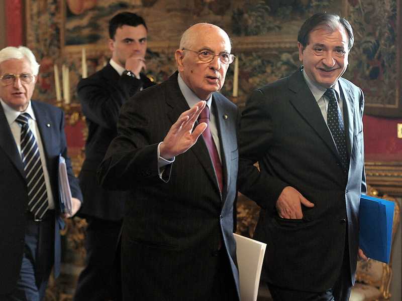 Giorgio Napolitano e Pasquale Cascella (foto d'archivio Ansa)