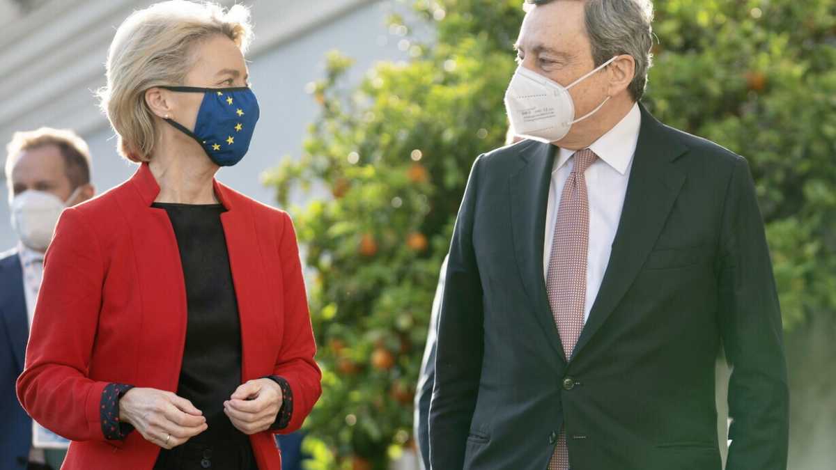 Immagine di Draghi e i due populismi sui migranti da dominare (uno di destra e uno di sinistra)