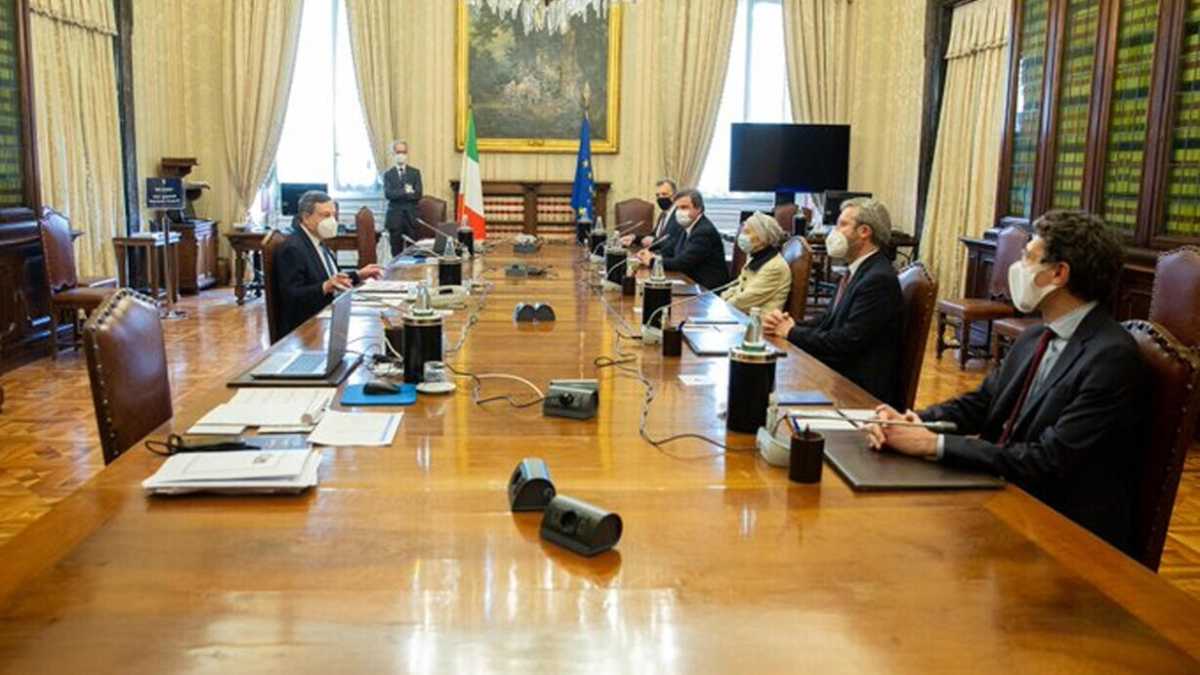 Immagine di La crisi dei partiti, travolti dal metodo Draghi