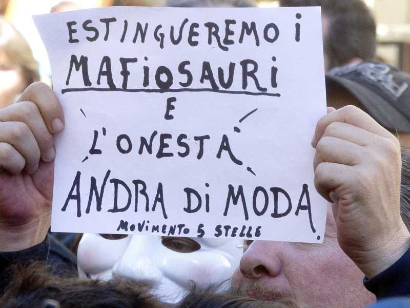 Compiti a casa per i 5 stelle: accantonare il giustizialismo