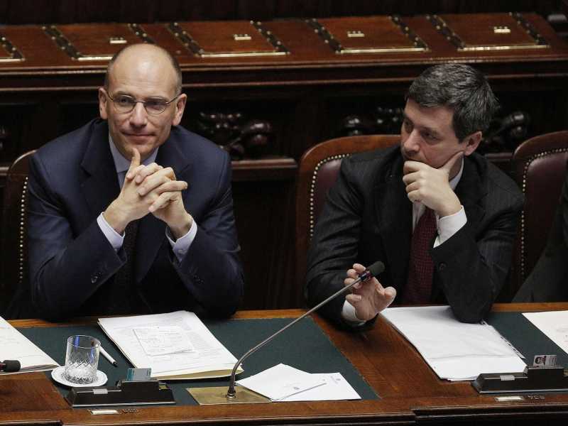Il segretario del Pd Enrico Letta e il ministro del Lavoro Andrea Orlando (Ansa)