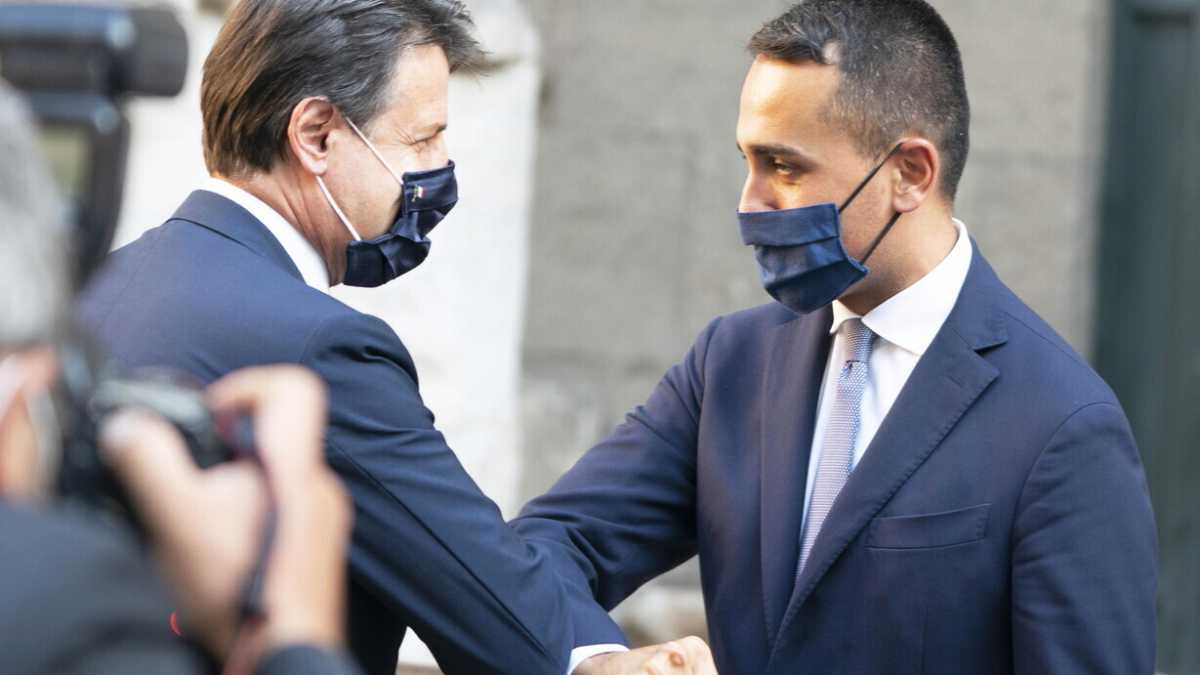 Immagine di Conte sulle scuse di Di Maio: "Riconoscere l'errore è una virtù"