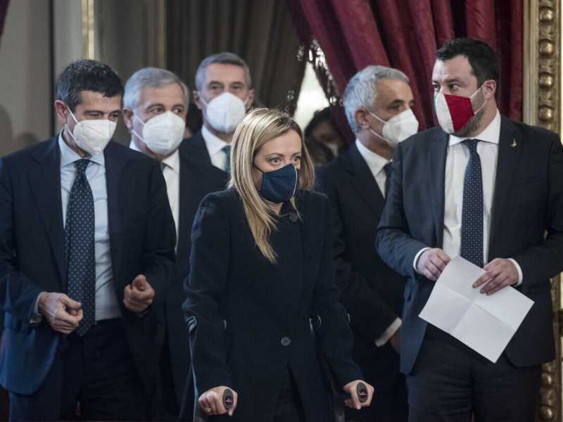 Roma, stallo Salvini-Meloni. Pezzi di FdI contro Michetti e la base leghista: "E Calenda?"