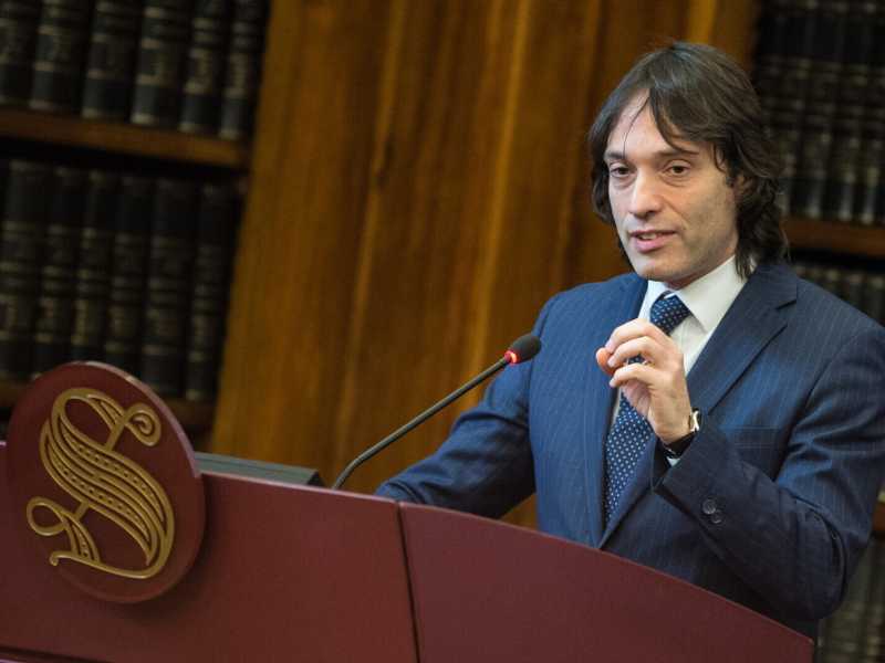 "Il M5s potrebbe anche andare all'opposizione", ci dice il grillino Perilli