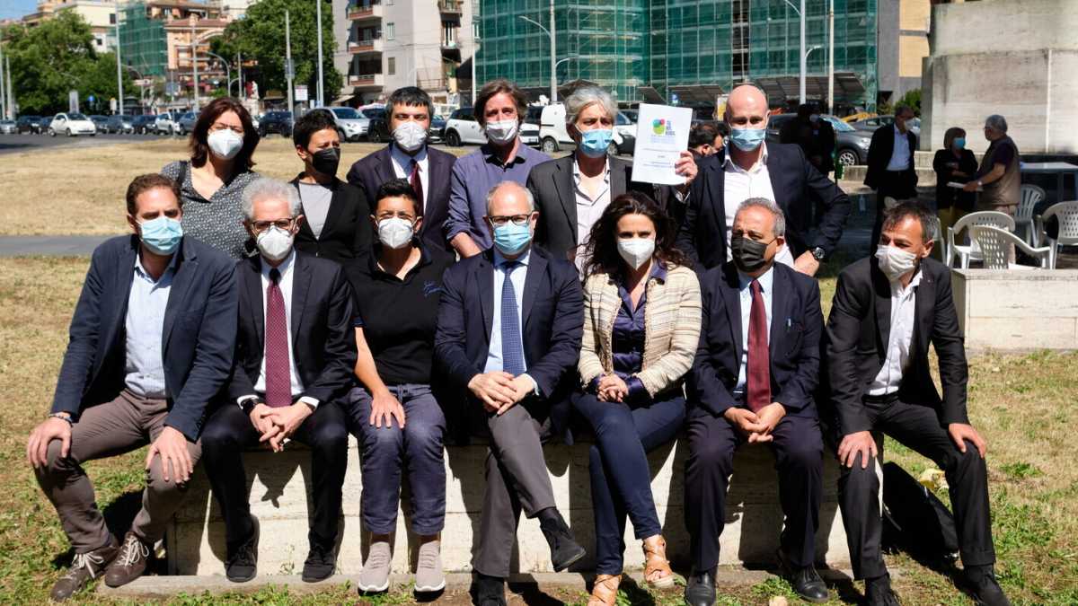 Immagine di I candidati del Pd alle primarie per Roma: un’amichevole tra sconosciuti