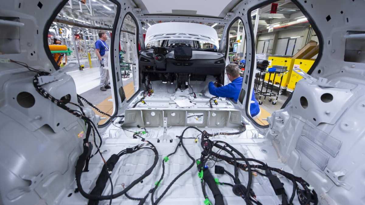 Immagine di Batterie e microchip, la grande guerra di Biden
