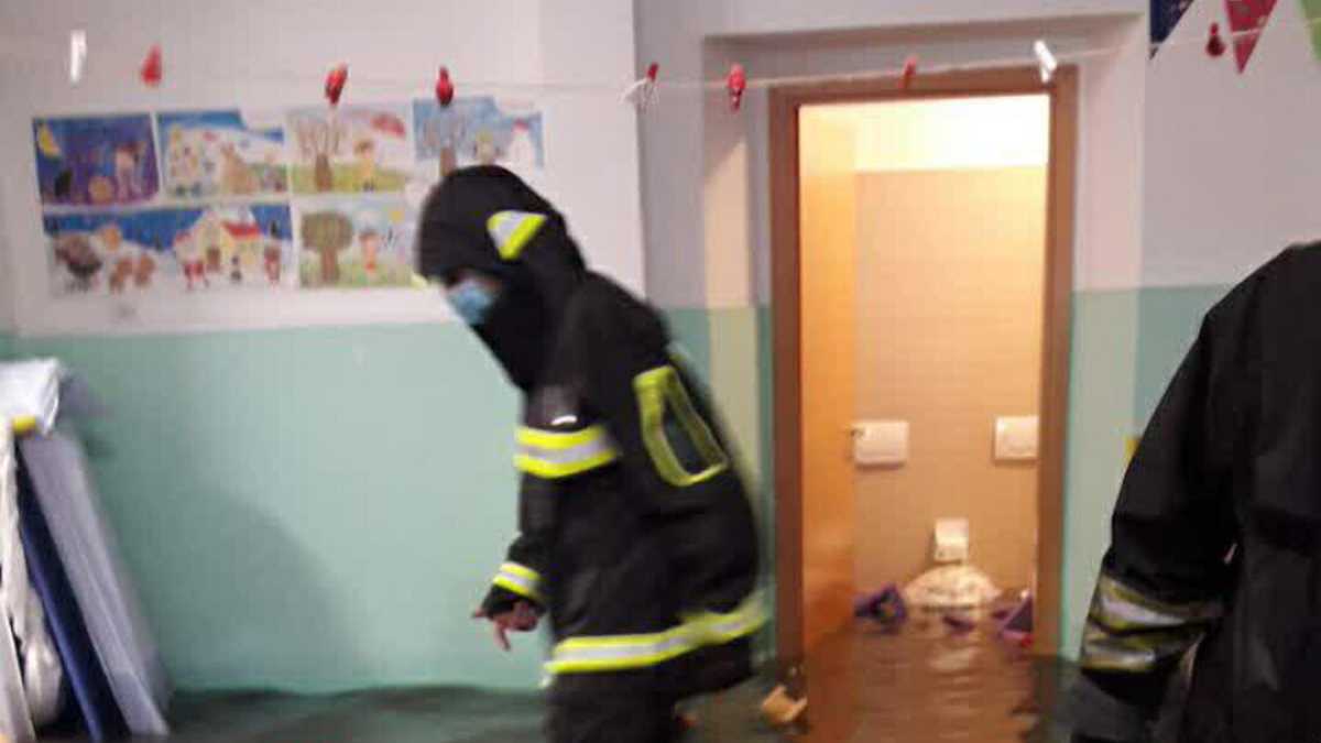 Immagine di "A Roma piove? Gonfiate i gommoni", diceva la Raggi