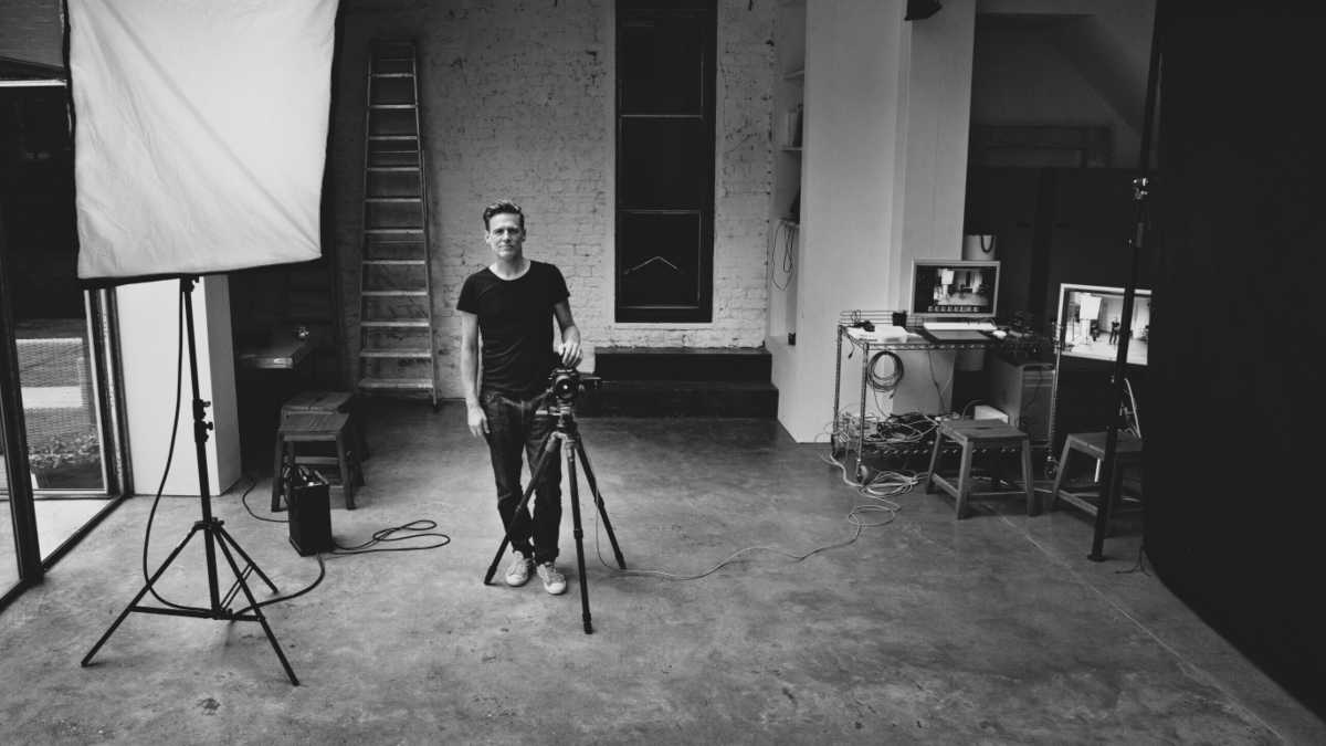 Immagine di Bryan Adams firmerà il Calendario Pirelli 2022