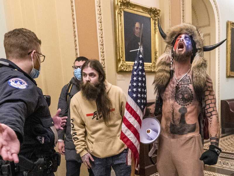Il rapporto sul 6 gennaio americano mostra le falle nella sicurezza (non nella politica)