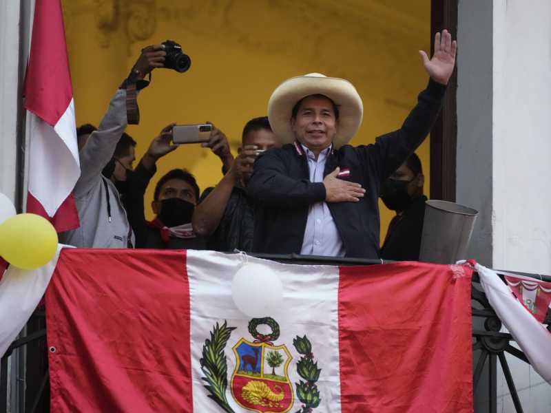 Pedro Castillo festeggia la vittoria alle elezioni in Per&ugrave; (LaPresse)&nbsp;