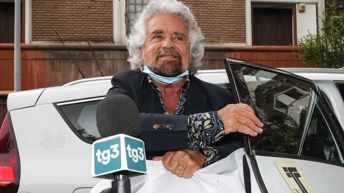 Immagine di Mentre Draghi incontra Biden, il M5s s'allinea a Xi