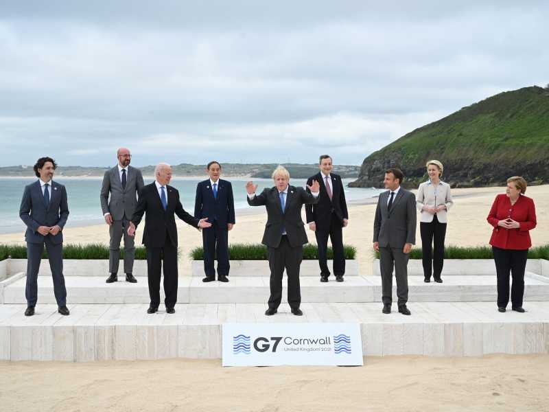 Ancora distanziato, il G7 torna a riunirsi