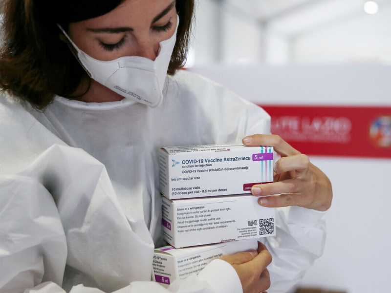 Ema difende AstraZeneca. La credibilità dell'Italia è un problema
