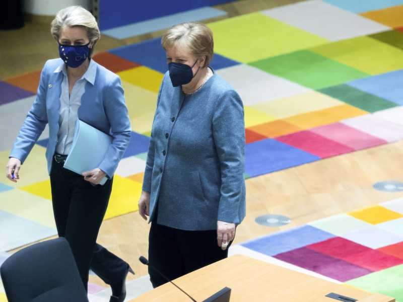 Please: liberiamo le first lady dai G7 e accontentiamoci di Angela e Ursula