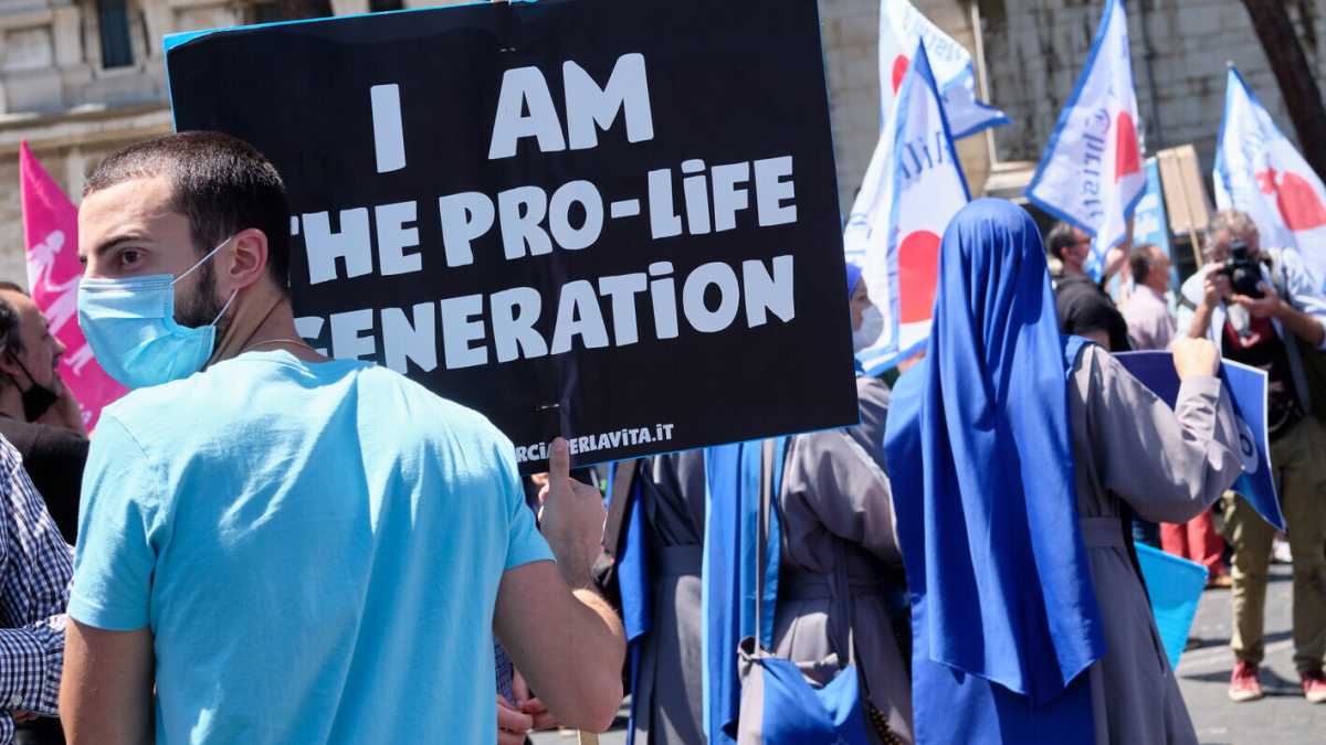 Immagine di Si può essere insieme pro life e pro choice