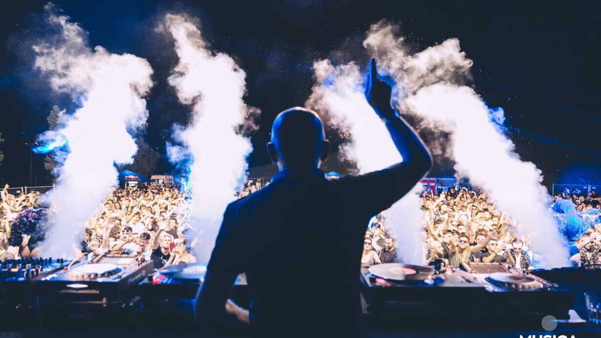 Immagine di Rebus discoteche, l'ultimo da risolvere in un'Italia tutta bianca