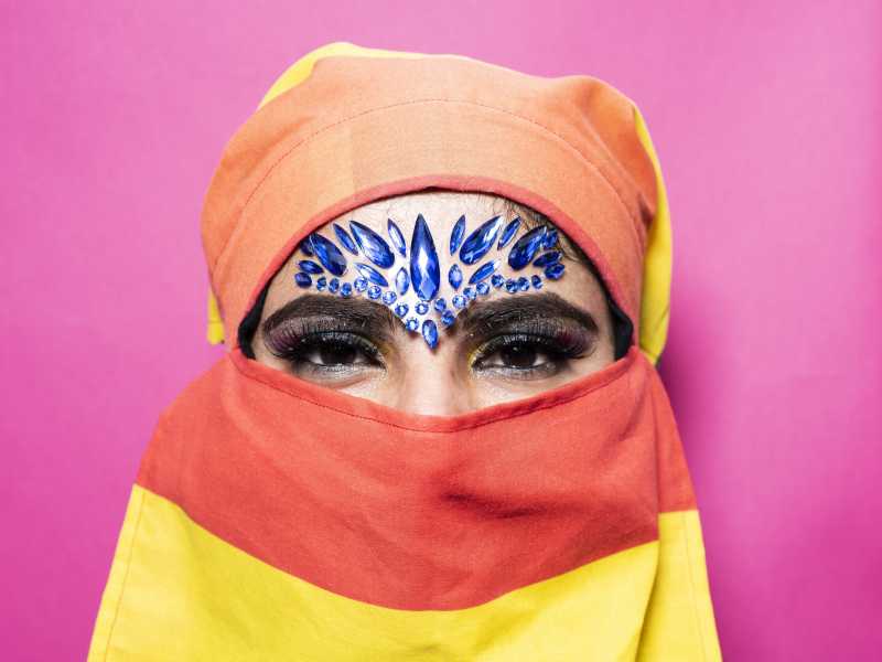 Niqab arcobaleno al Pride di Londra 2019 (Foto di Gareth Cattermole/Getty Images) <br />
