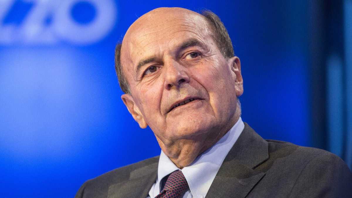 Immagine di "Cari liberali per Draghi, è ora di altre lenzuolate". Parla Bersani