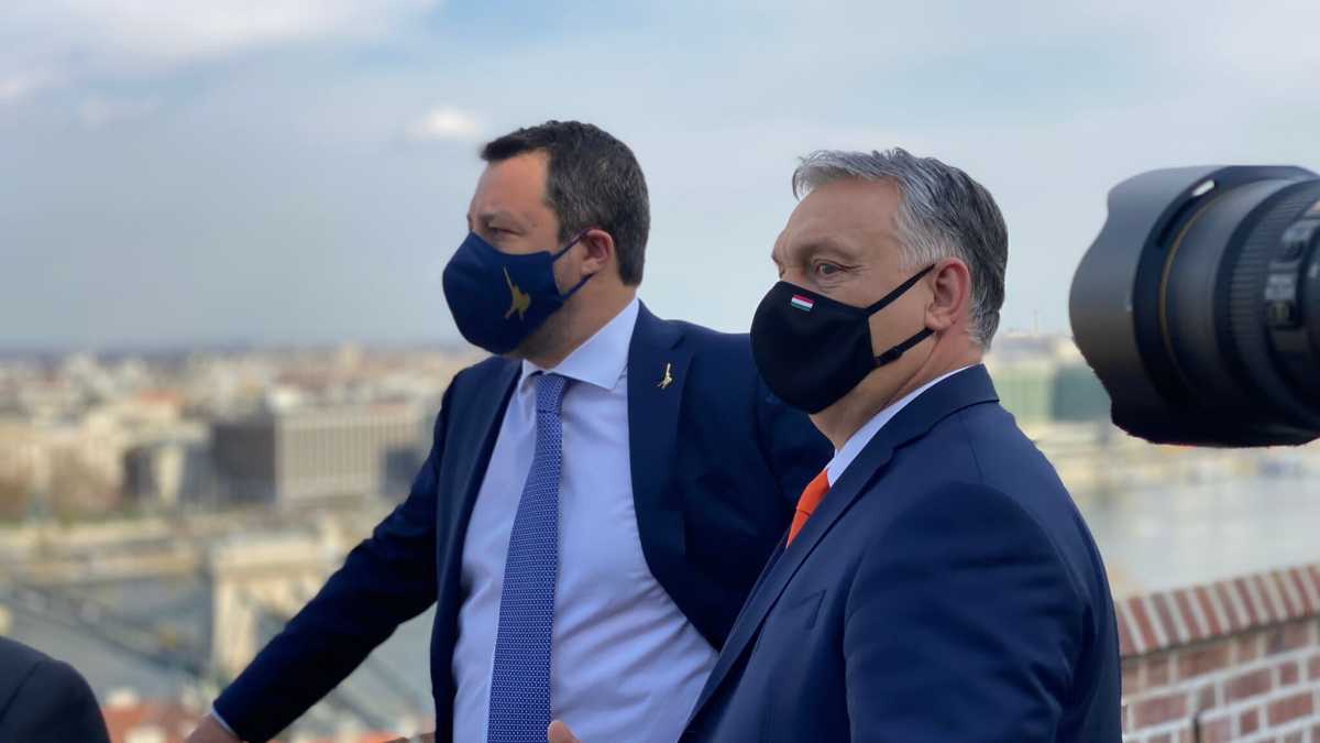 Immagine di Il Cav. va di fretta sul partito unico, ma Salvini pensa a Orbán