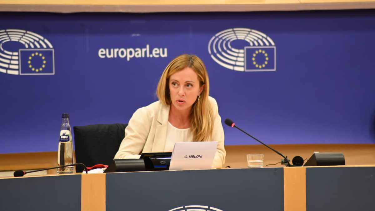 Immagine di Più elogiano la Meloni, meno mi piace
