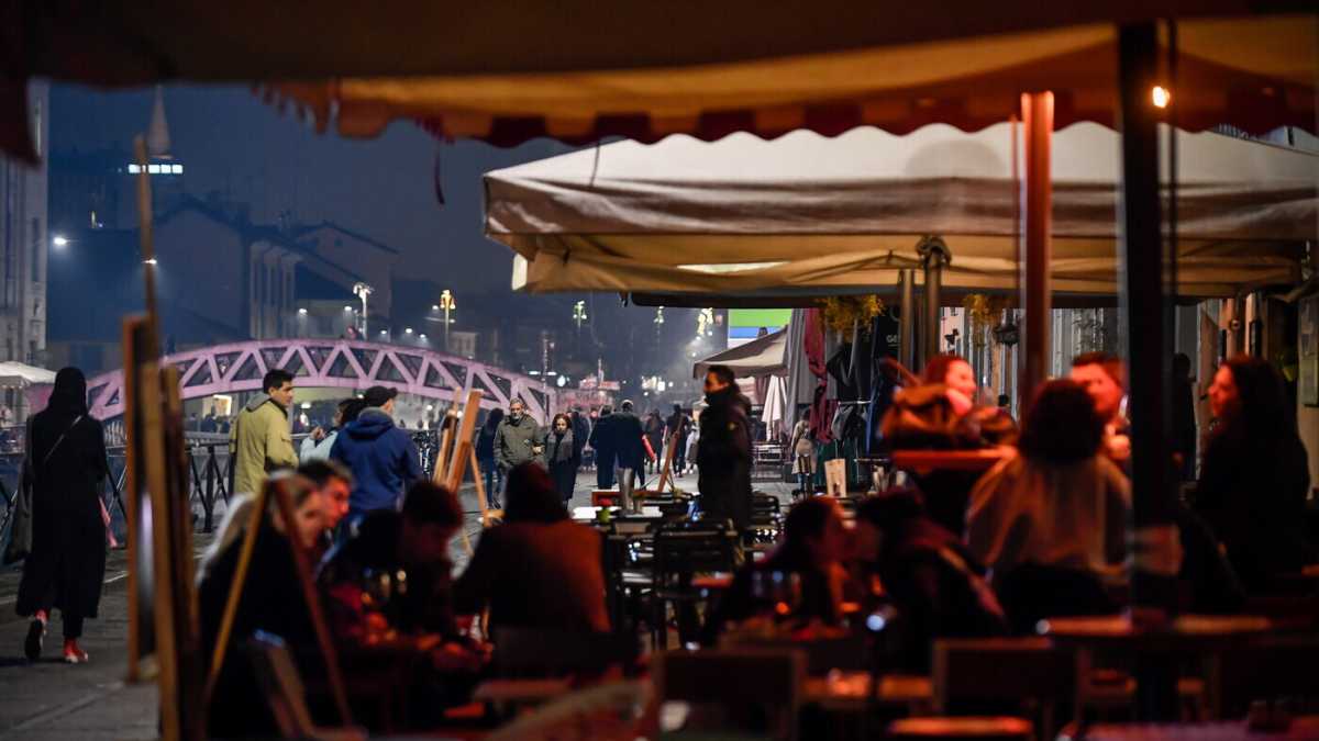 Immagine di A Milano la sinistra Ztl si allea con la Lega per chiudere i rumorosi dehor. Sala è sconcertato