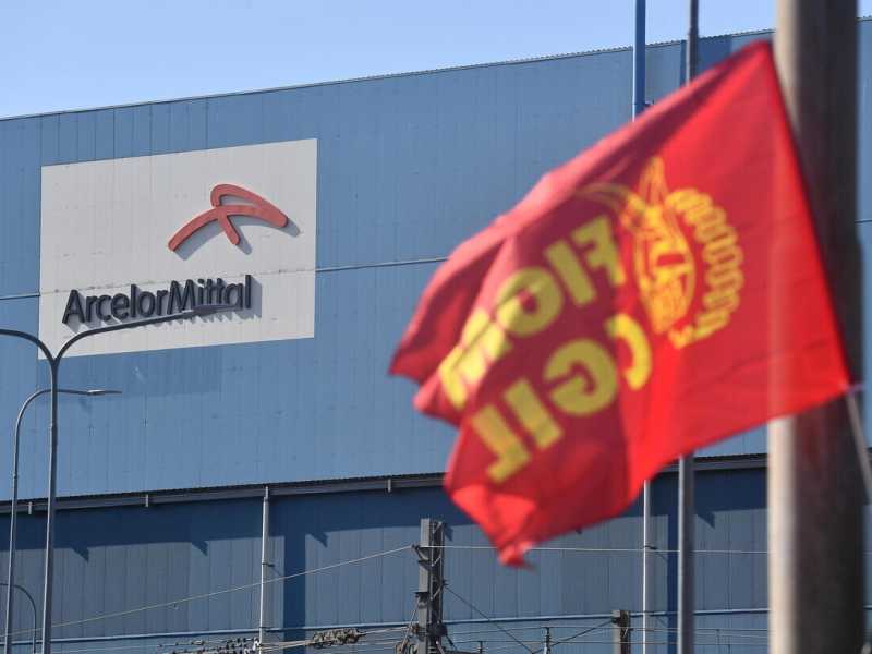 Ilva aperta o chiusa? L’irrisolta politica dei due altiforni del Pd