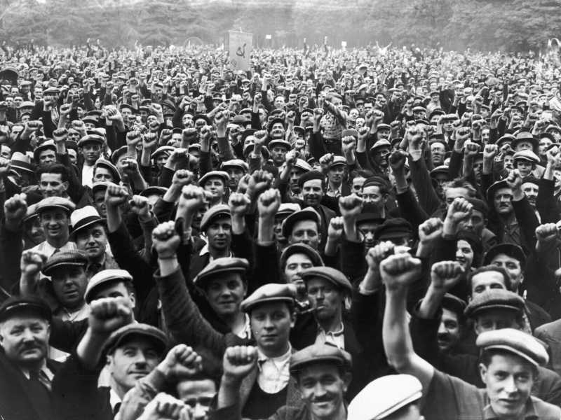Edili in sciopero nel Bois de Vincennes, Parigi, 13 giugno 1936 (foto di Keystone/Hulton Archive/G&nbsp;<br />