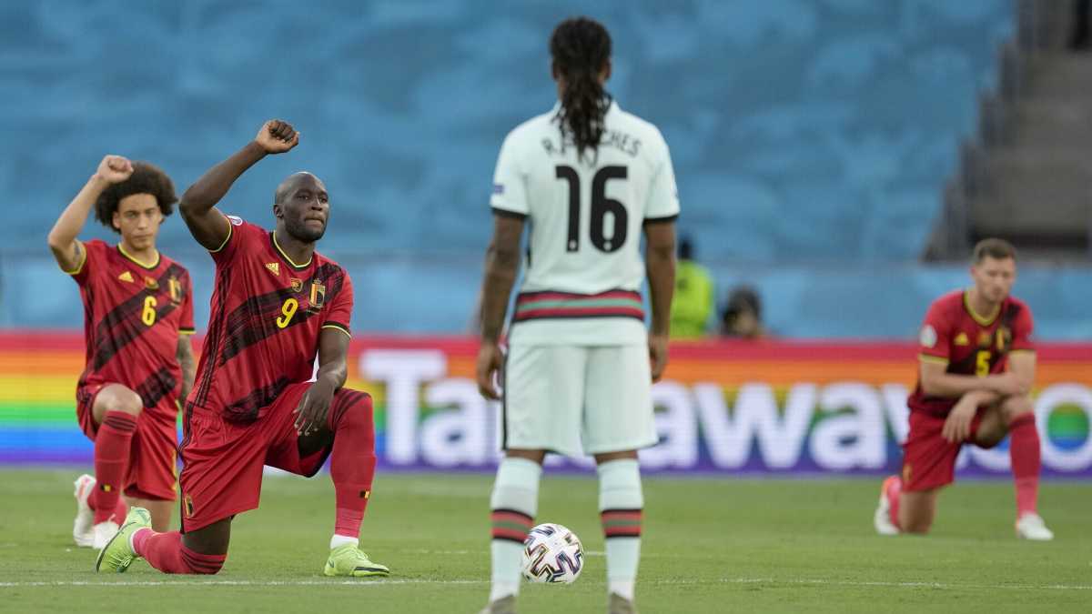 Immagine di In ginocchio a metà