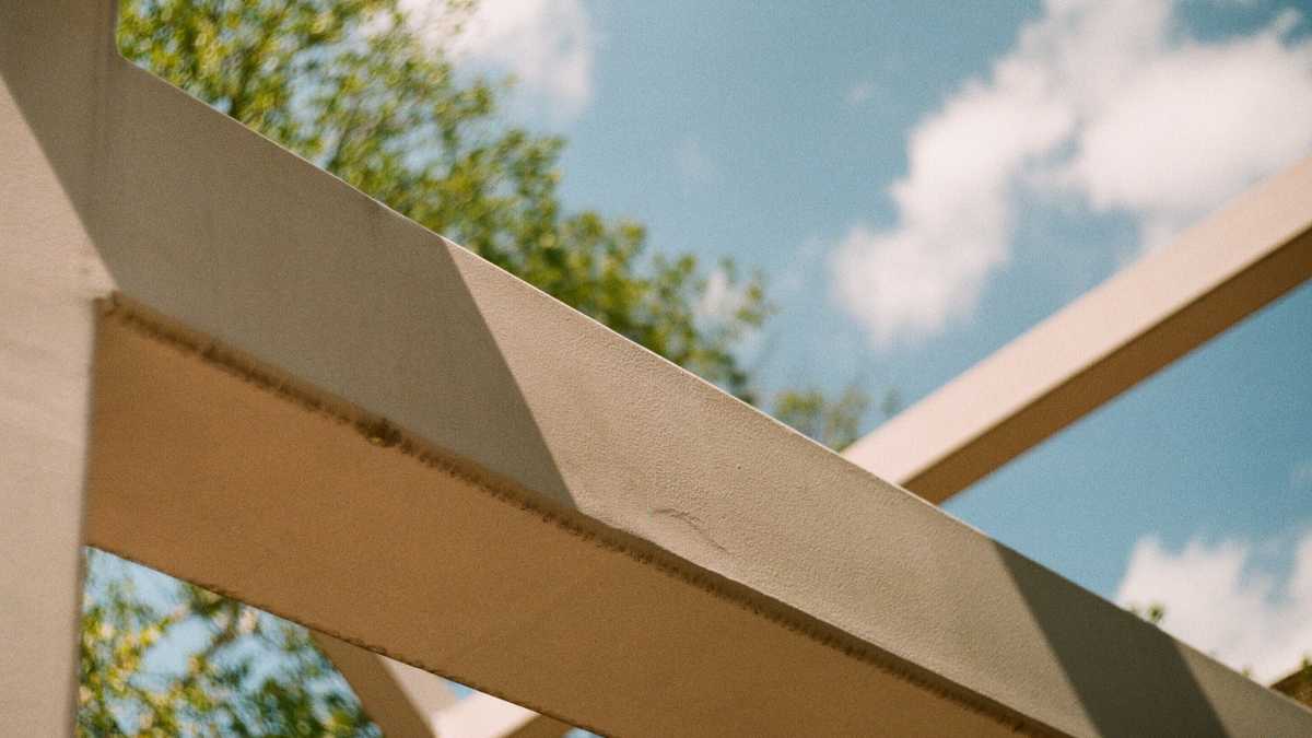 Immagine di Donare il cortile al Fai, poi fargli causa