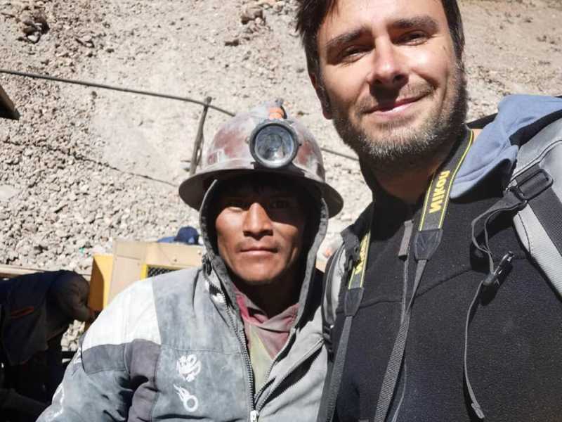 Una foto dal profilo Facebook di Alessandro Di Battista
