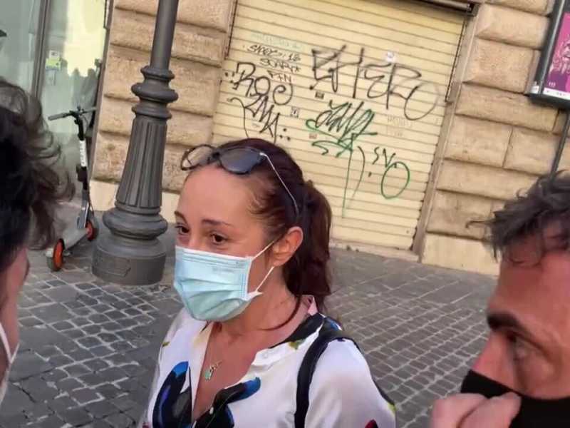 M5s spaccato tra Conte e Grillo. Taverna: "Ingenerose le parole del Garante"