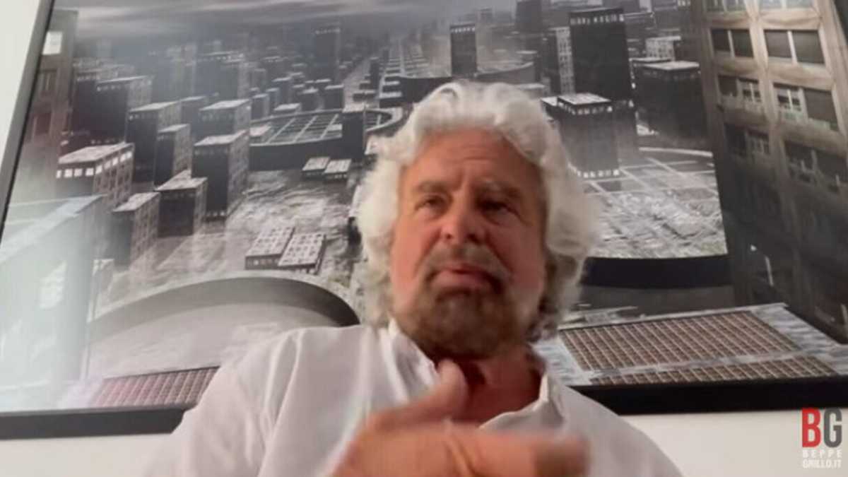 Immagine di M5s con Conte, il 25 luglio di Grillo. Ipotesi sfiducia al Garante. E Di Maio?