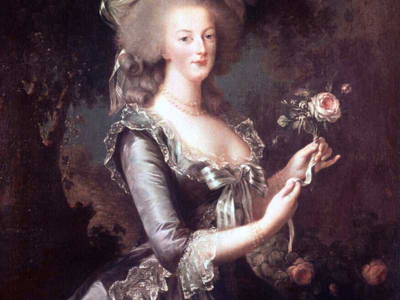 Élisabeth Vigée Le Brun, “Ritratto di Maria Antonietta con la rosa”, olio su tela, 1783, Reggia di Versailles (Olycom) <br />