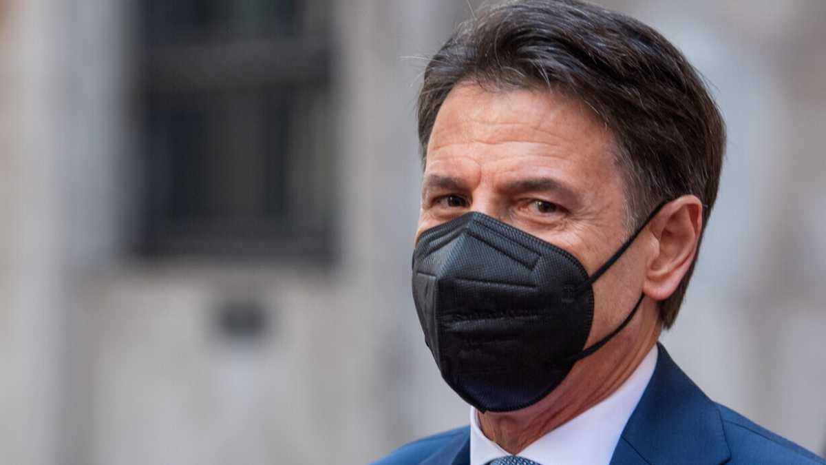 Immagine di "Ora capo M5s per acclamazione". Conte rivede le carte. Caos su Rai e giustizia