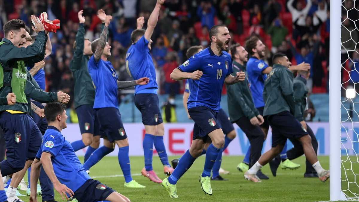 Immagine di Tutto deciso: la coppa della vittoria sarà esposta davanti a Milano Lambrate