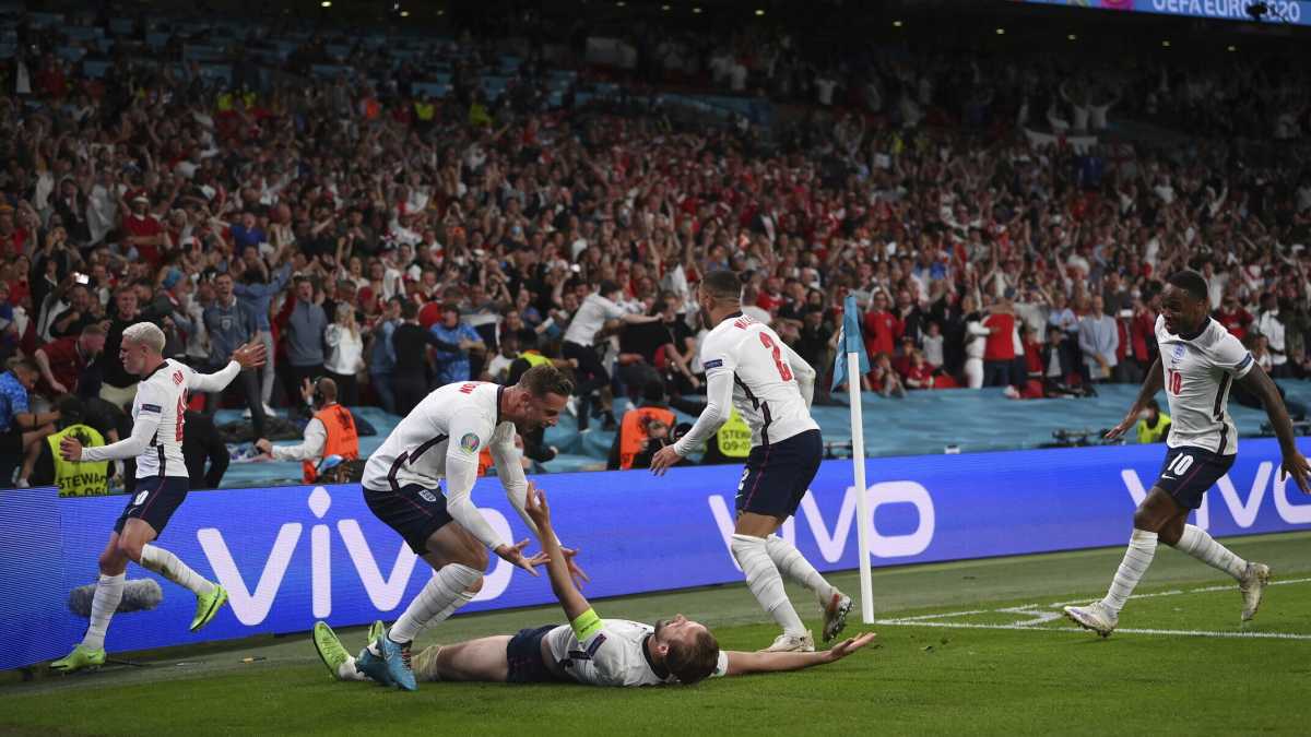 Immagine di L’Italia è campione d’Europa di lancio delle mani avanti, tra complotti e alibi già pronti