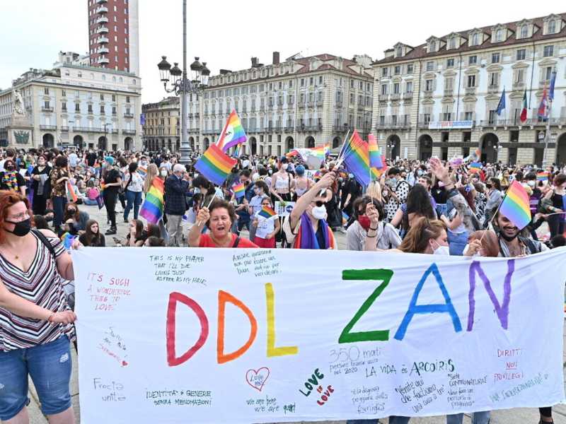 Sul ddl Zan (da oggi in Senato) c'è chi teme una nuova caccia ai responsabili