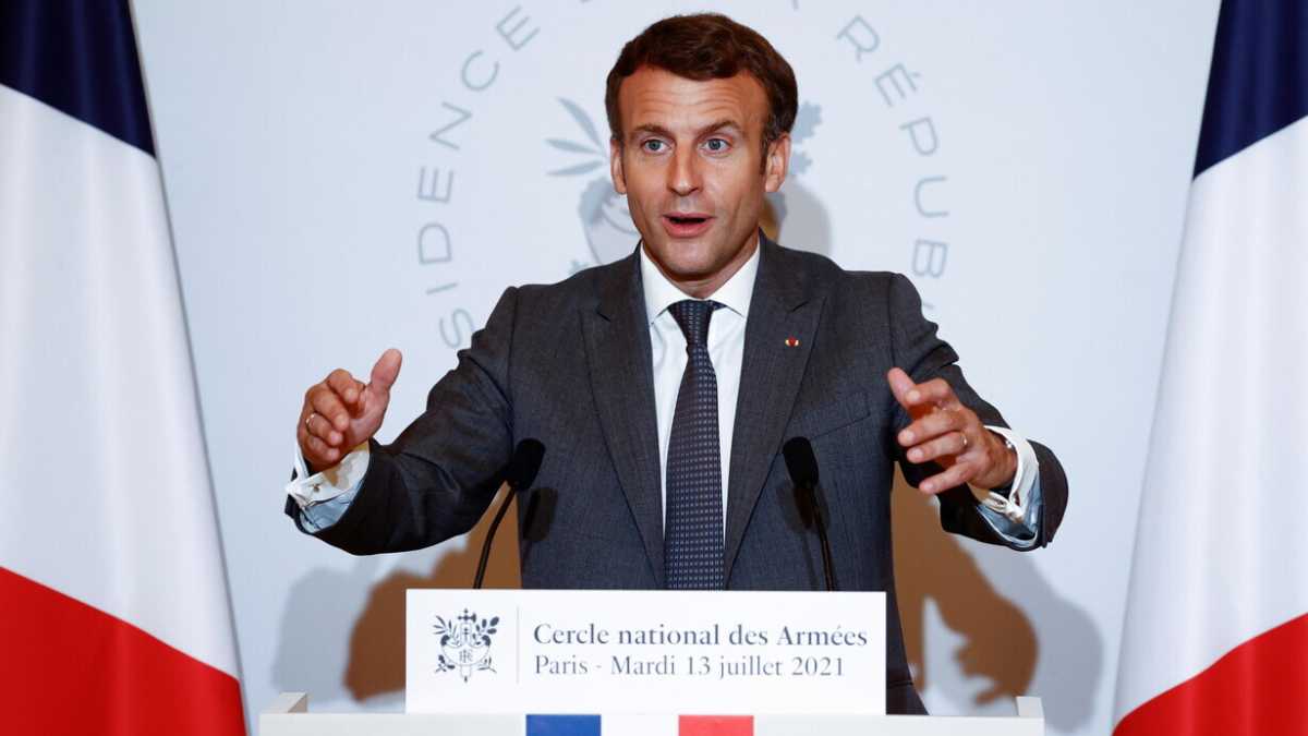 Immagine di Green pass: meno Meloni, più Macron