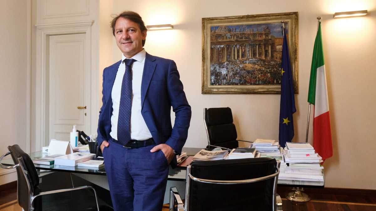 Immagine di Tridico contro Tridico su Quota 100